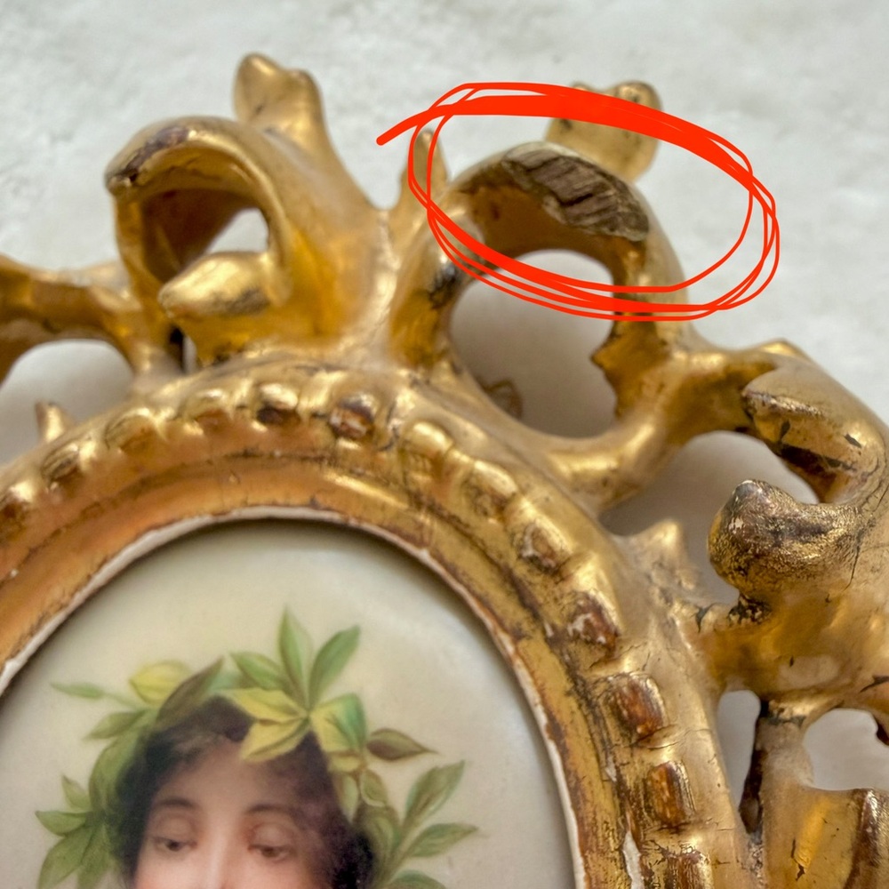Porcelain Hand-painted Daphne Miniature Plaque Gilded Frame Signed Damaged Frame - Picture 15 of 16